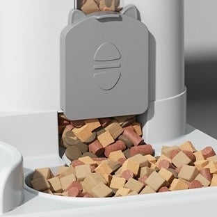 Automatic Pet Feeder & Water Dispenser (Non-Electric) | Gravity Food & Water Station