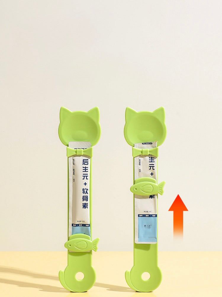 Cat Treat Spoon & Squeeze Feeder